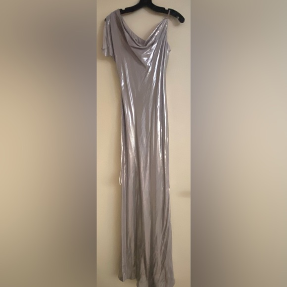 NWT BCBG MAXAZRIA Metallic Satin One-Sleeve Gown Silver XXS - Picture 4 of 7